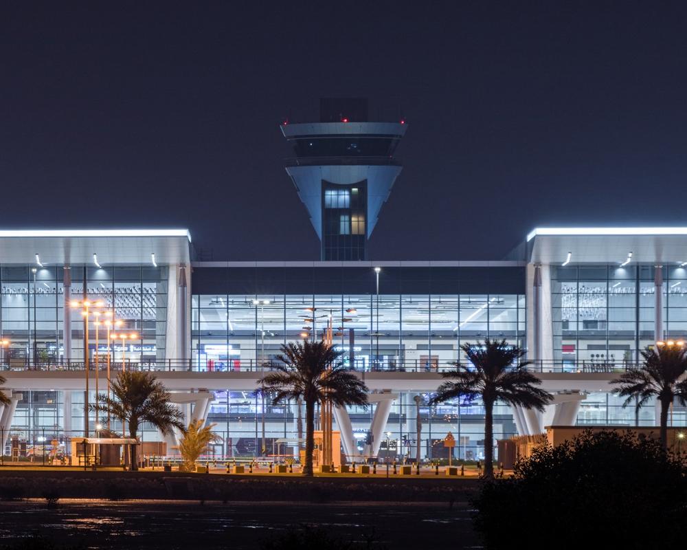 Wegweisendes visuelles Andock-Leit- sowie Gate-Management-System von TK Elevator für modernisierten Bahrain International Airport