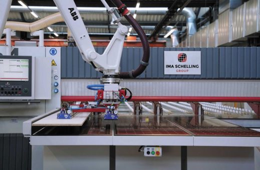 Automatisierungslösung Robot.work für IMA Schellings Plattenaufteilsägen